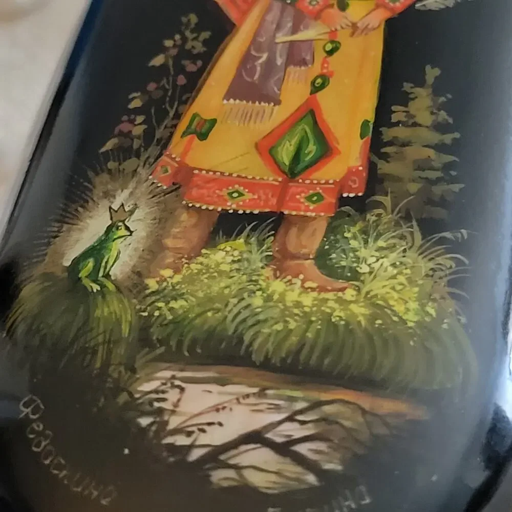 VTG Russian Fedoskino Hand Painted Frog Prince Ivan Signed Lacquer Hinged Box